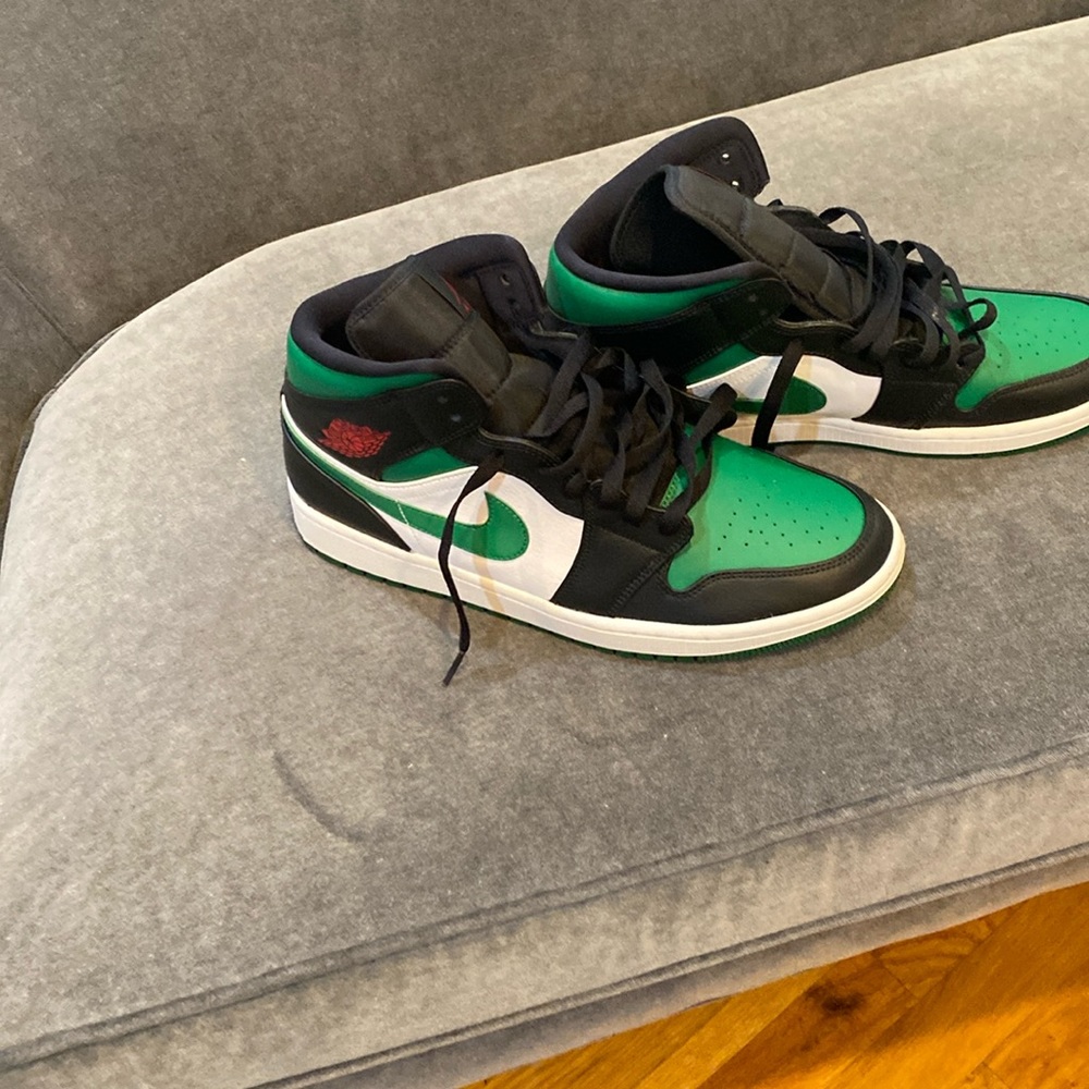 Mens sneakers